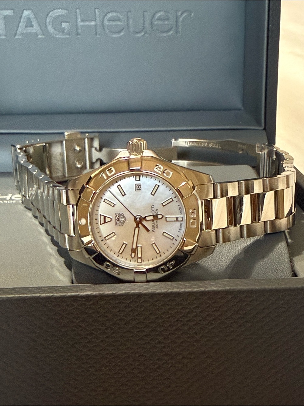 Tag Heuer Aquaracer Silver metal Watch with Mother-of-Pearl Dial 27mm